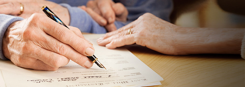 Warum Sie ein Testament besser handschriftlich verfassen sollten Rechtstipps der ARAG Versicherung